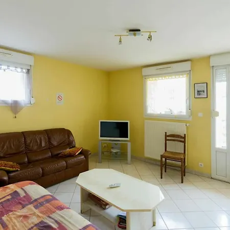 In Gerardmer, With Wonderful Mountain View, Furnished Garden An Apartment